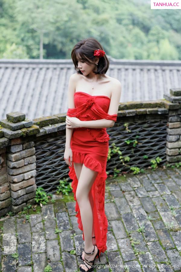 陈芝 芝芝Booty [XiuRen]高清写真图 2024.11.14 No.9449 徐莉芝Booty 黑丝美腿第20张图片